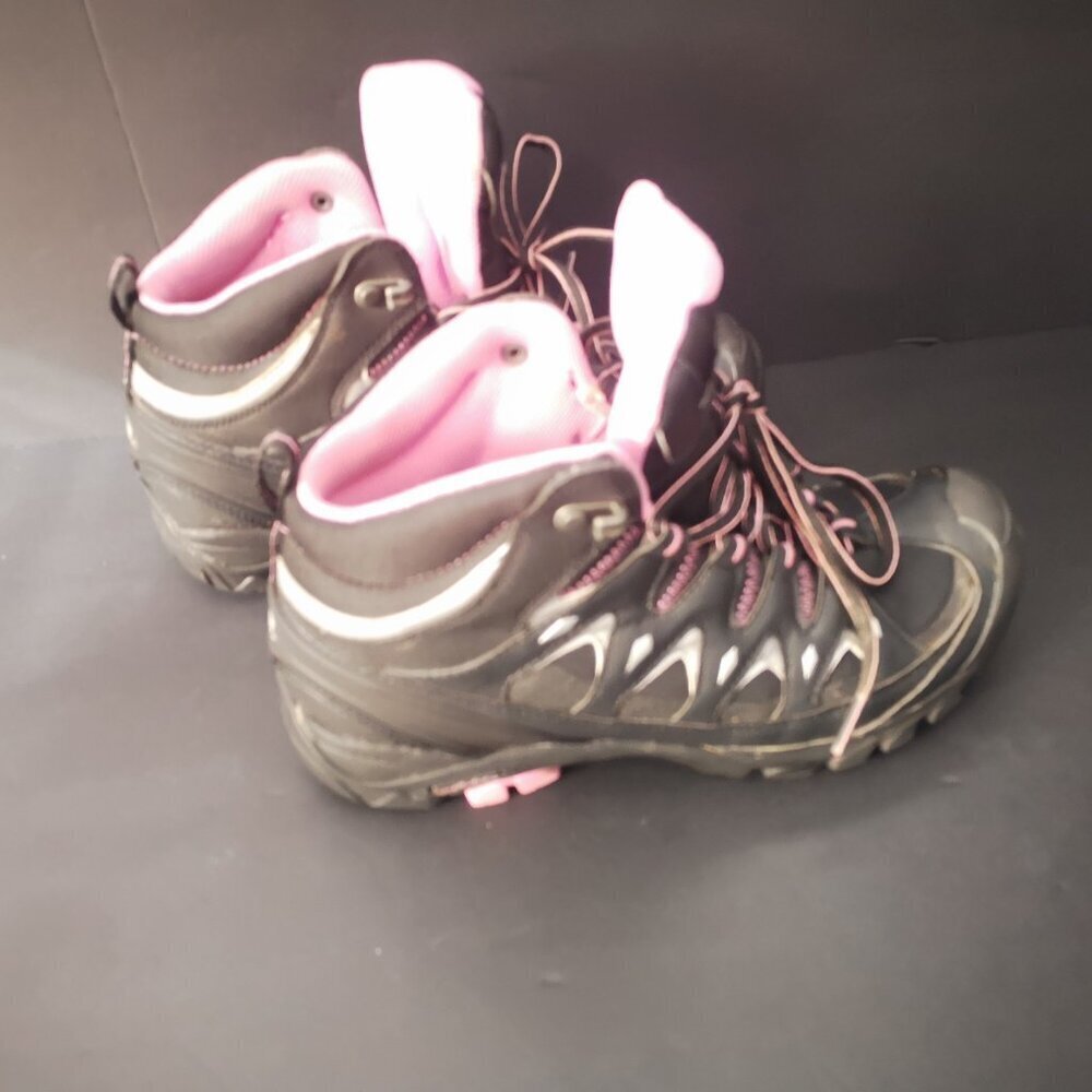 Wind River Ladies Size 8 Black w/ Pink Accents Tarantula Anti-Slip Hiking Boots - Picture 2 of 9